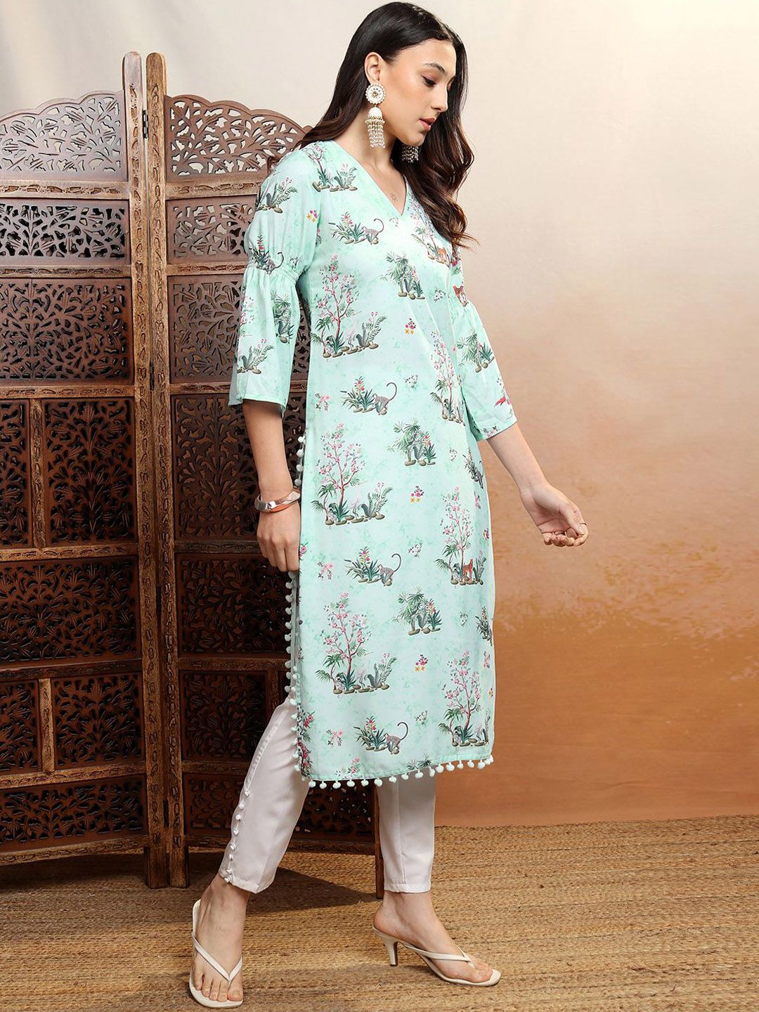 Vishudh Green Floral Printed Flared Sleeves Gotta Patti Straight Kurta