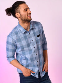 Campus Sutra Spread Collar Classic Checked Cotton Casual Shirt