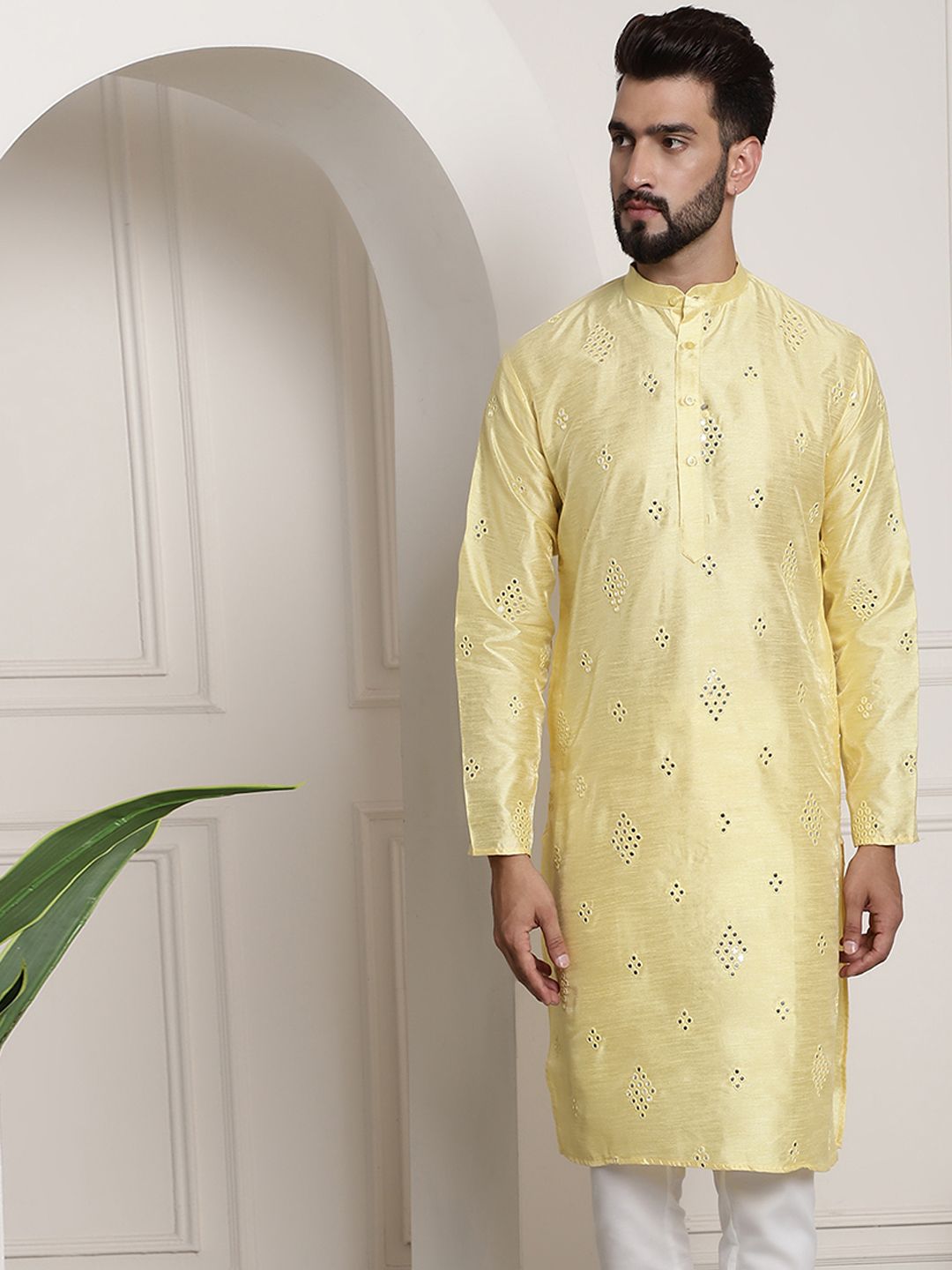SOJANYA Men Yellow Embellished Mirror Work Kurta