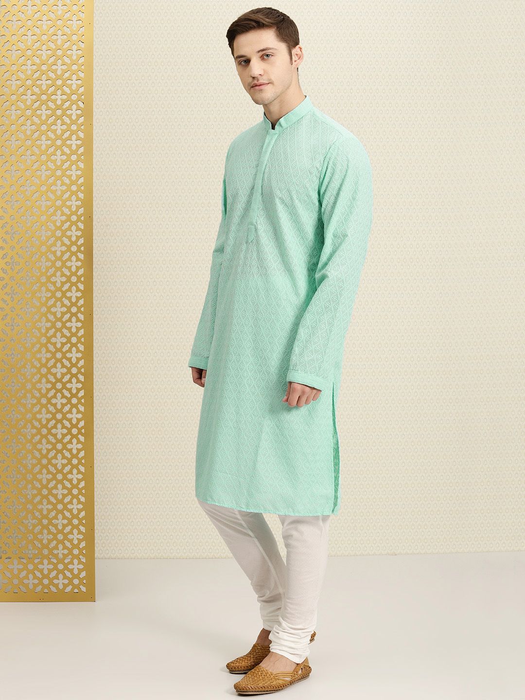 House of Pataudi Men Turquoise Blue Chikankari Embroidered Straight Kurta