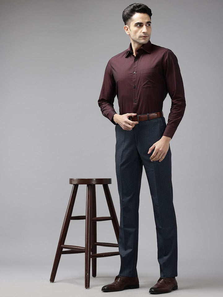 Park Avenue Men Checked Formal Trousers