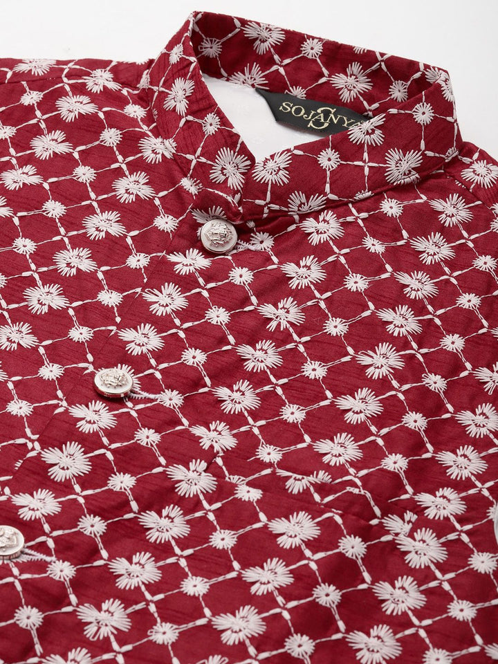 SOJANYA Men Black & Maroon Thread Work Kurta with Churidar