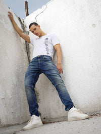 The Indian Garage Co Men Slim Fit Light Fade Stretchable Jeans