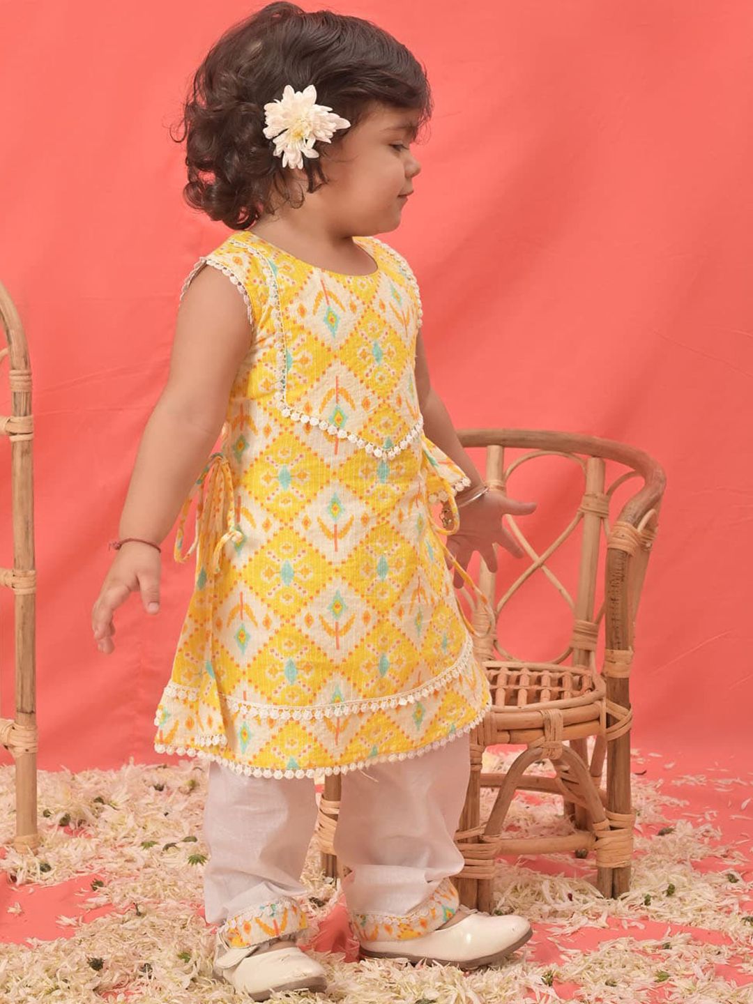 VASTRAMAY Girls Ethnic Motifs Printed Pure Cotton Kurta With Salwar