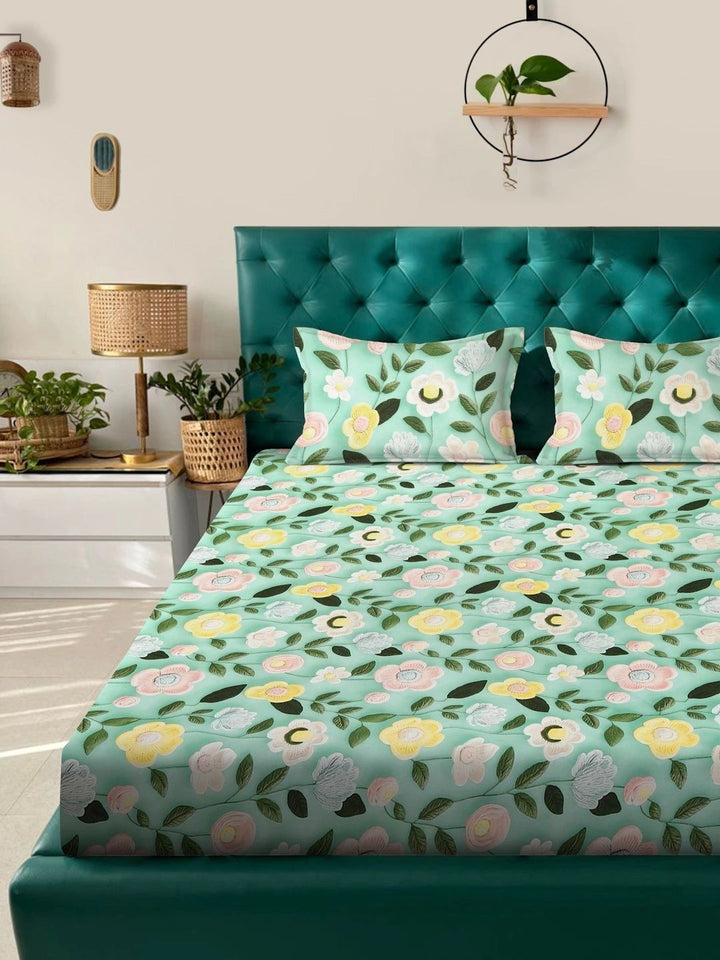 Moda Rapido X KLOTTHE Green & Pink Floral 300 TC King Bedsheet with 2 Pillow Covers