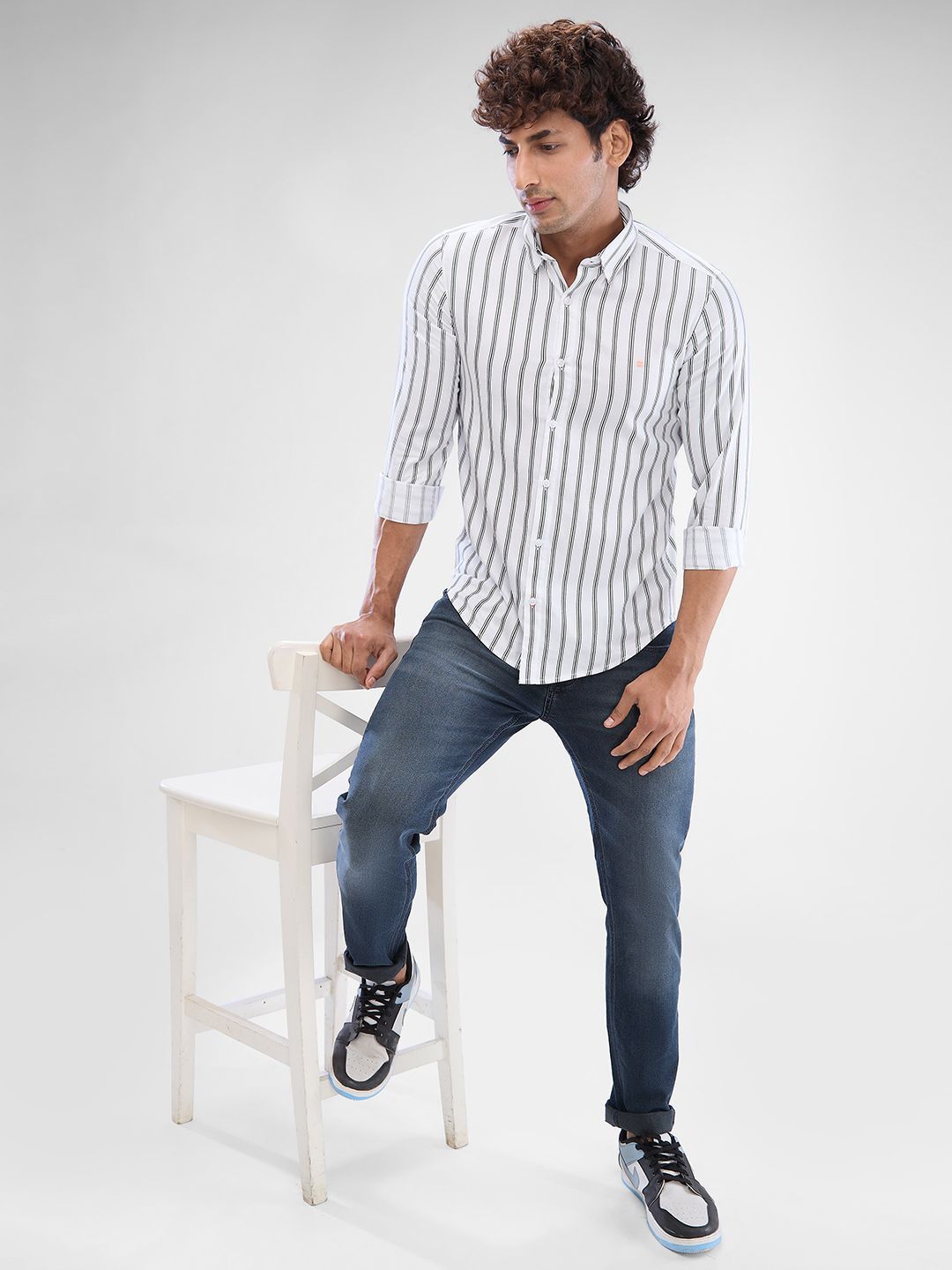 SPYKAR Men Slim Fit Striped Casual Shirt