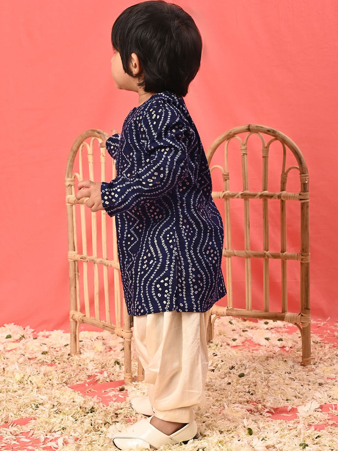 VASTRAMAY Boys Bandhani Printed Regular Kurta with Patiala