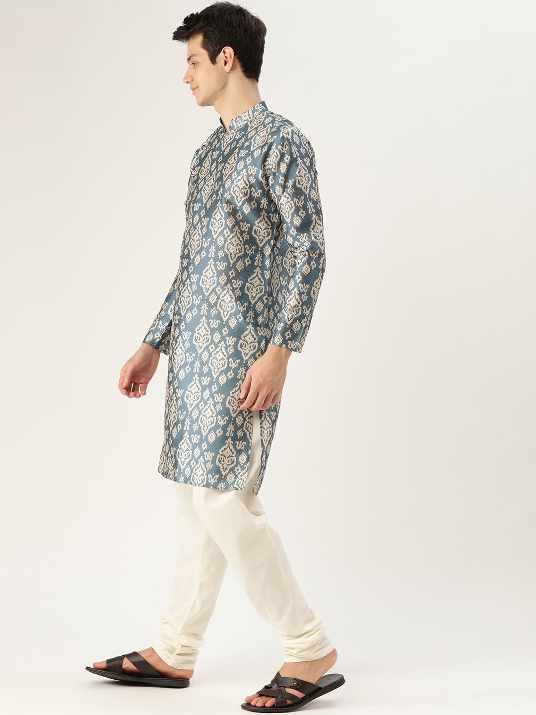 SOJANYA Men Blue & Off-White Printed Straight Angrakha Kurta