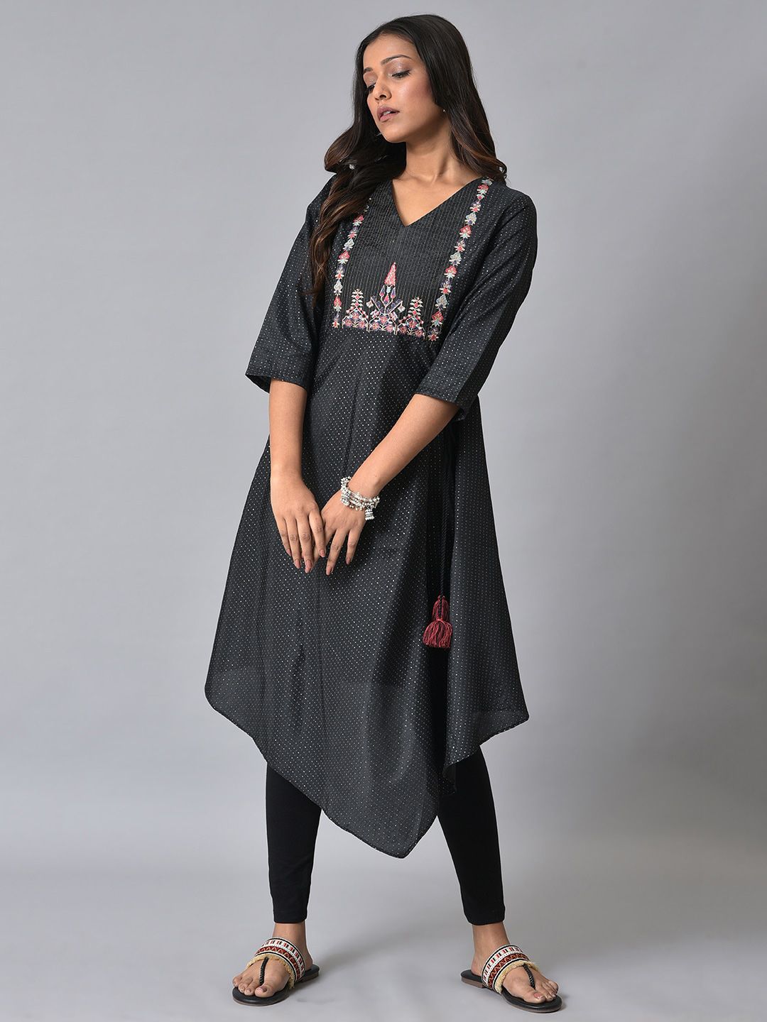 W Ethnic Motifs Yoke Design Thread Work A-Line Kurta