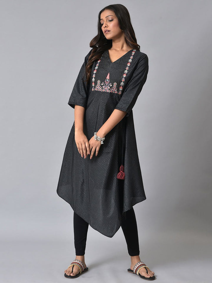 W Ethnic Motifs Yoke Design Thread Work A-Line Kurta