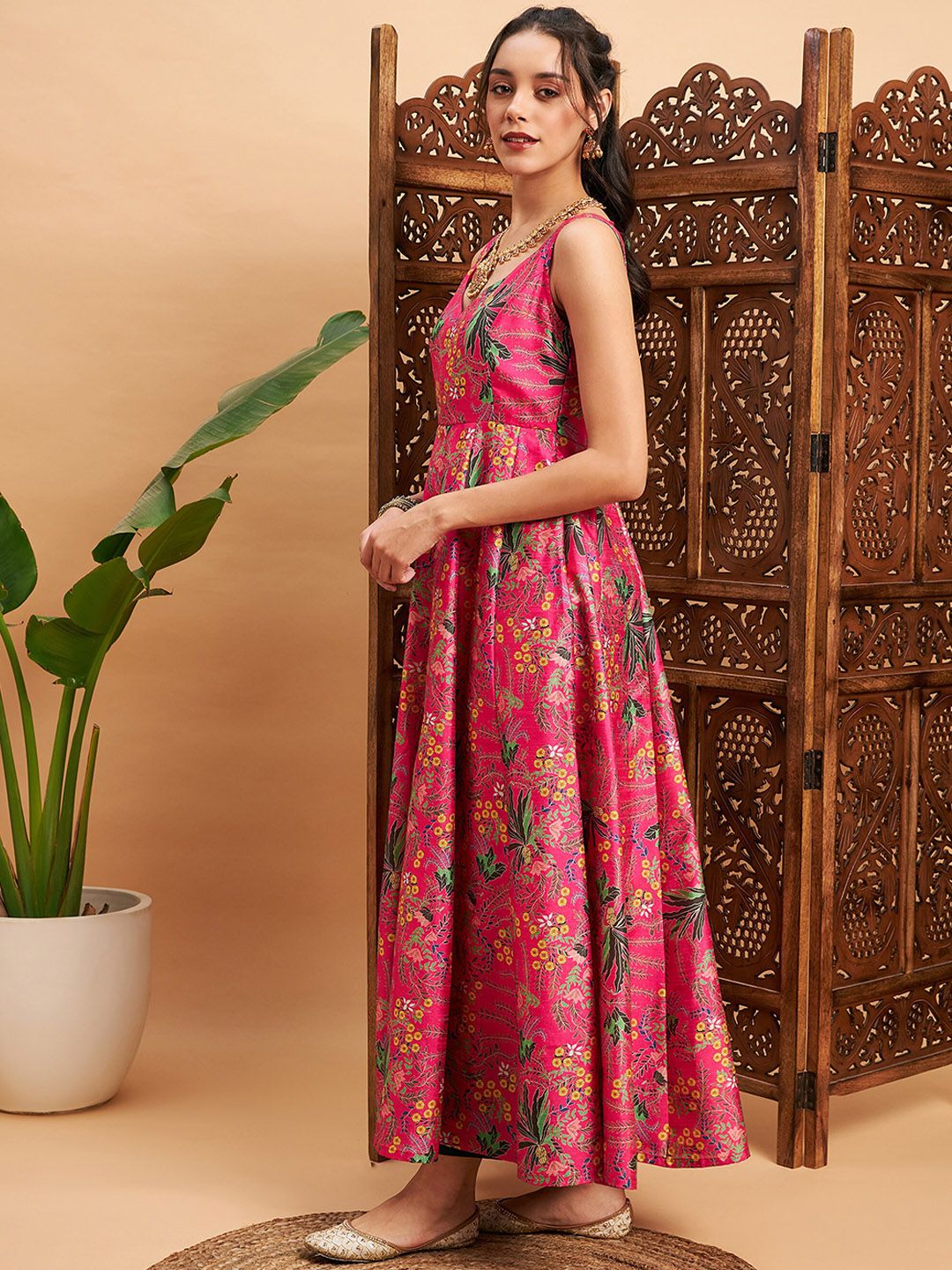 Shae by SASSAFRAS Pink & Green Floral Printed Pleated Anarkali Kurta