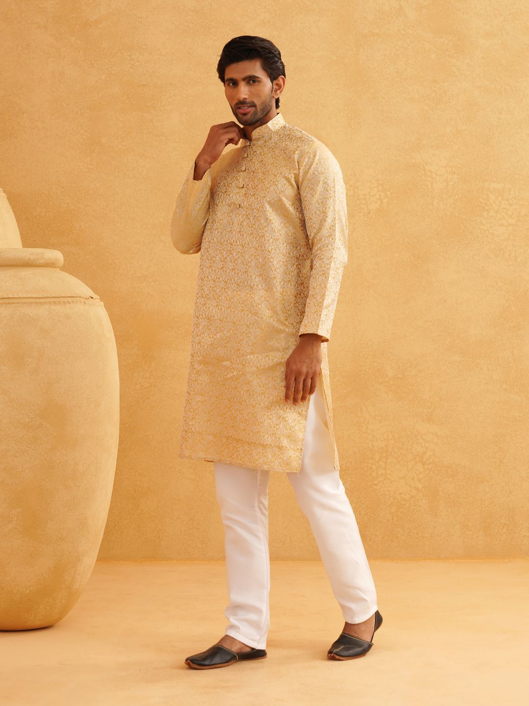 SOJANYA Paisley Woven Design Mandarin Collar Straight Long Kurta