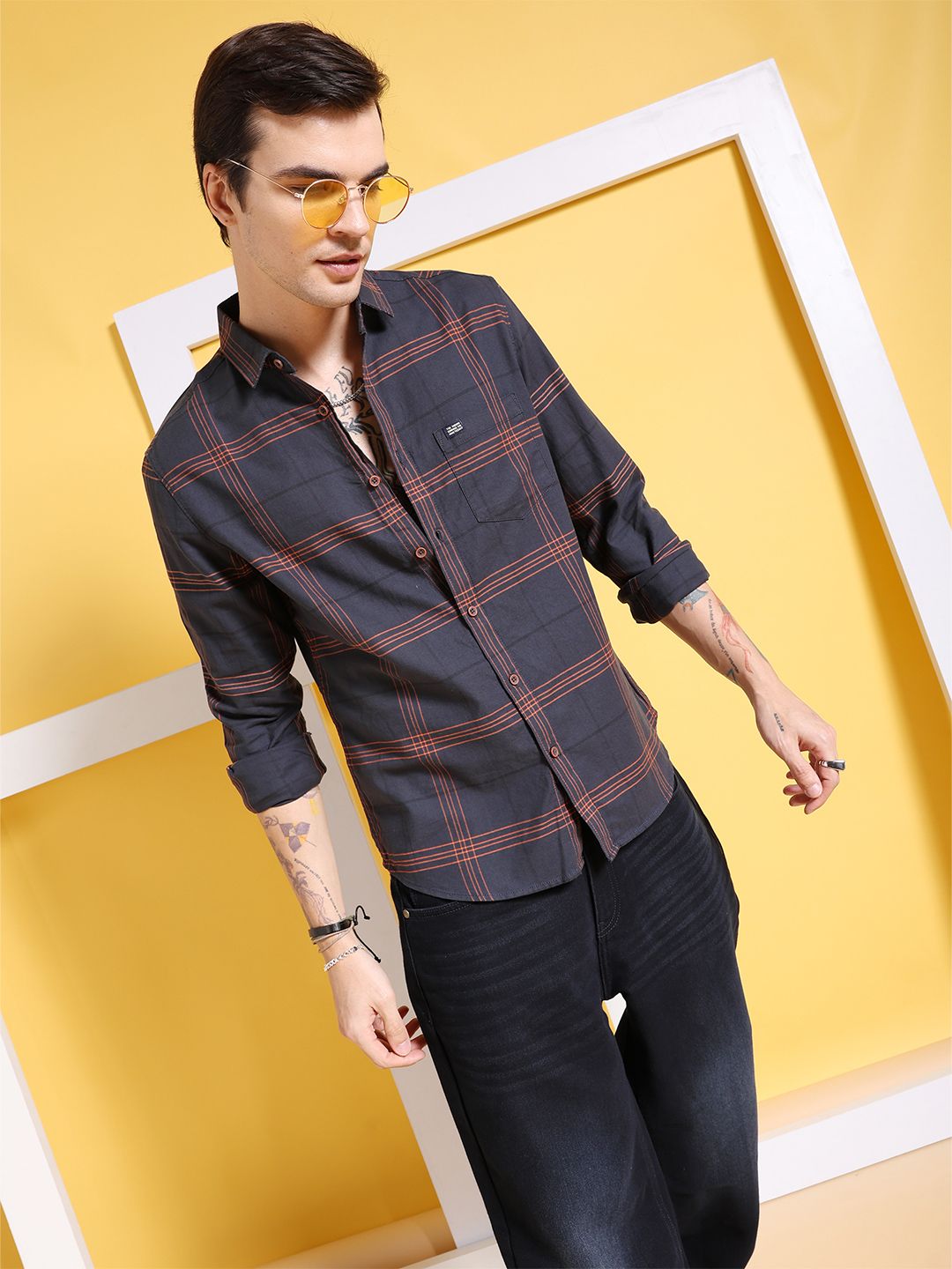 The Indian Garage Co Men Grey Slim Fit Checked Casual Shirt