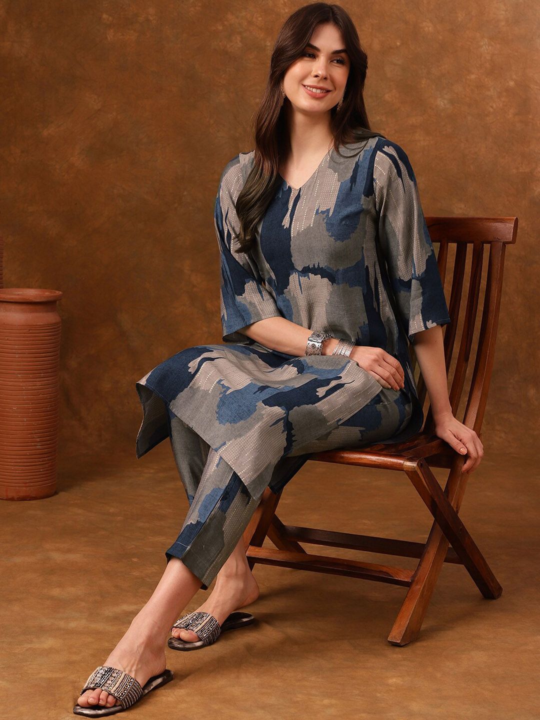 Anouk Grey Abstract Printed Regular Kurta with Trousers