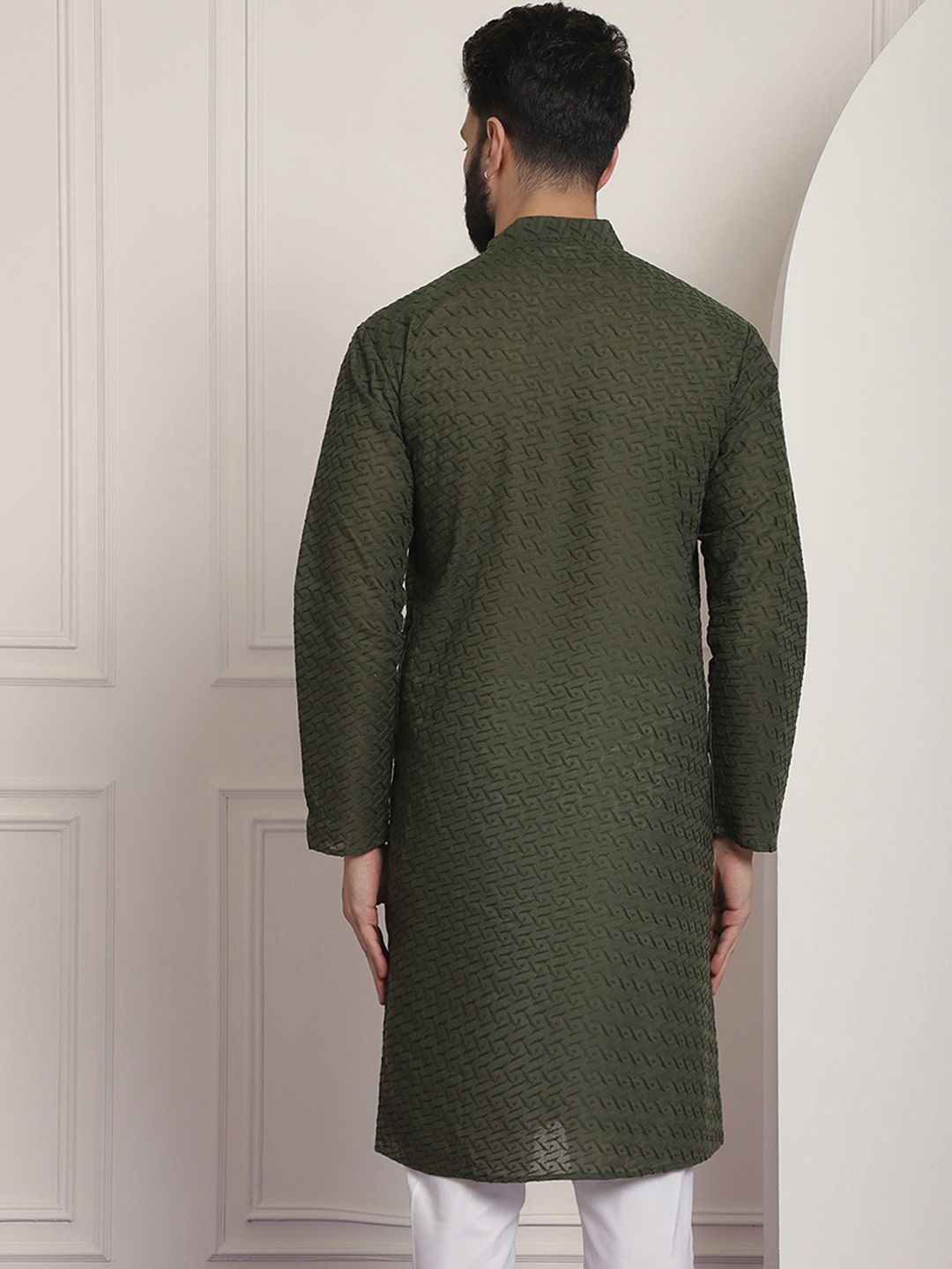 SOJANYA Men Green Geometric Embroidered Chikankari Kurta