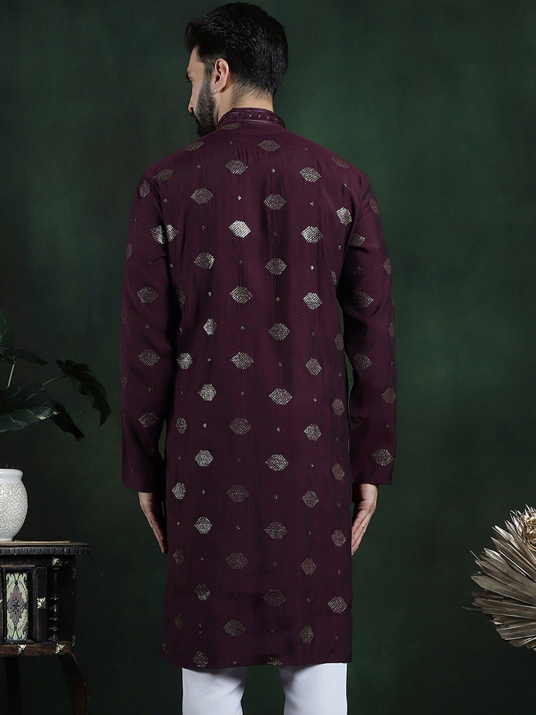 SOJANYA Motif Etnik Bersulam Kolar Mandarin Kurta Lurus Labuci