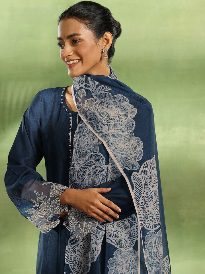 Libas Women Ethnic Motifs Yoke Design Regular Beads and Stones Kurta with Trousers & With Dupatta