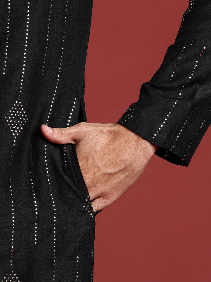 Anouk Embellished Mukaish Kurta