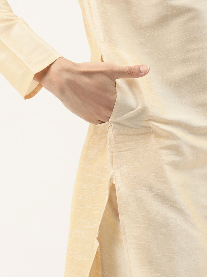 SOJANYA Men Golden Thread Work Kurta with Churidar & Nehru Jacket