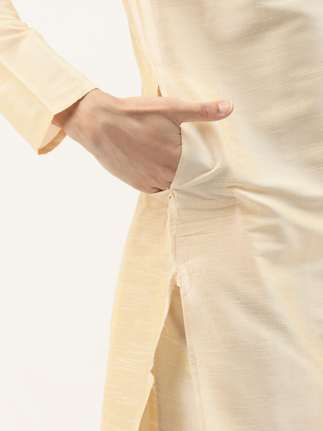 SOJANYA Men Golden Thread Work Kurta with Churidar & Nehru Jacket