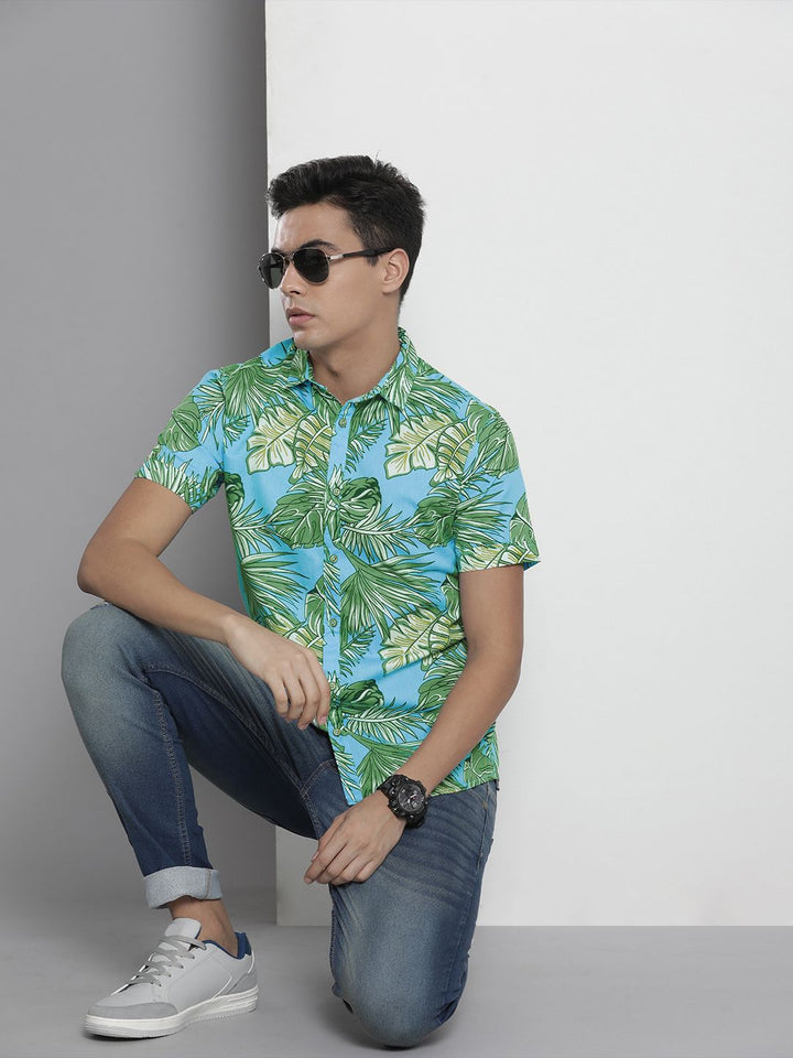 The Indian Garage Co Men Slim Fit Floral Print Resortwear Shirt
