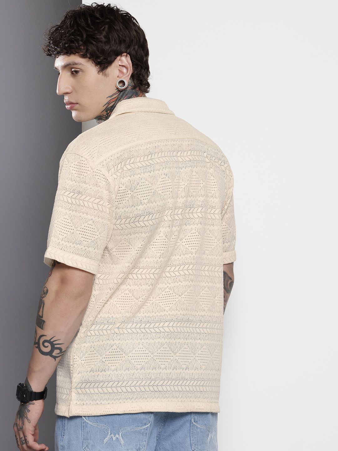 The Indian Garage Co Men Relaxed Fit Textured Resort Wear Jacquard Shirt