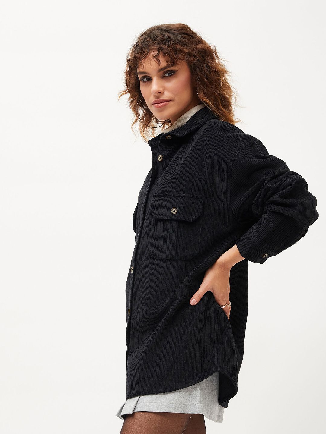 SASSAFRAS Oversized Self Designed Cutaway Collar Corduroy Casual Shirt