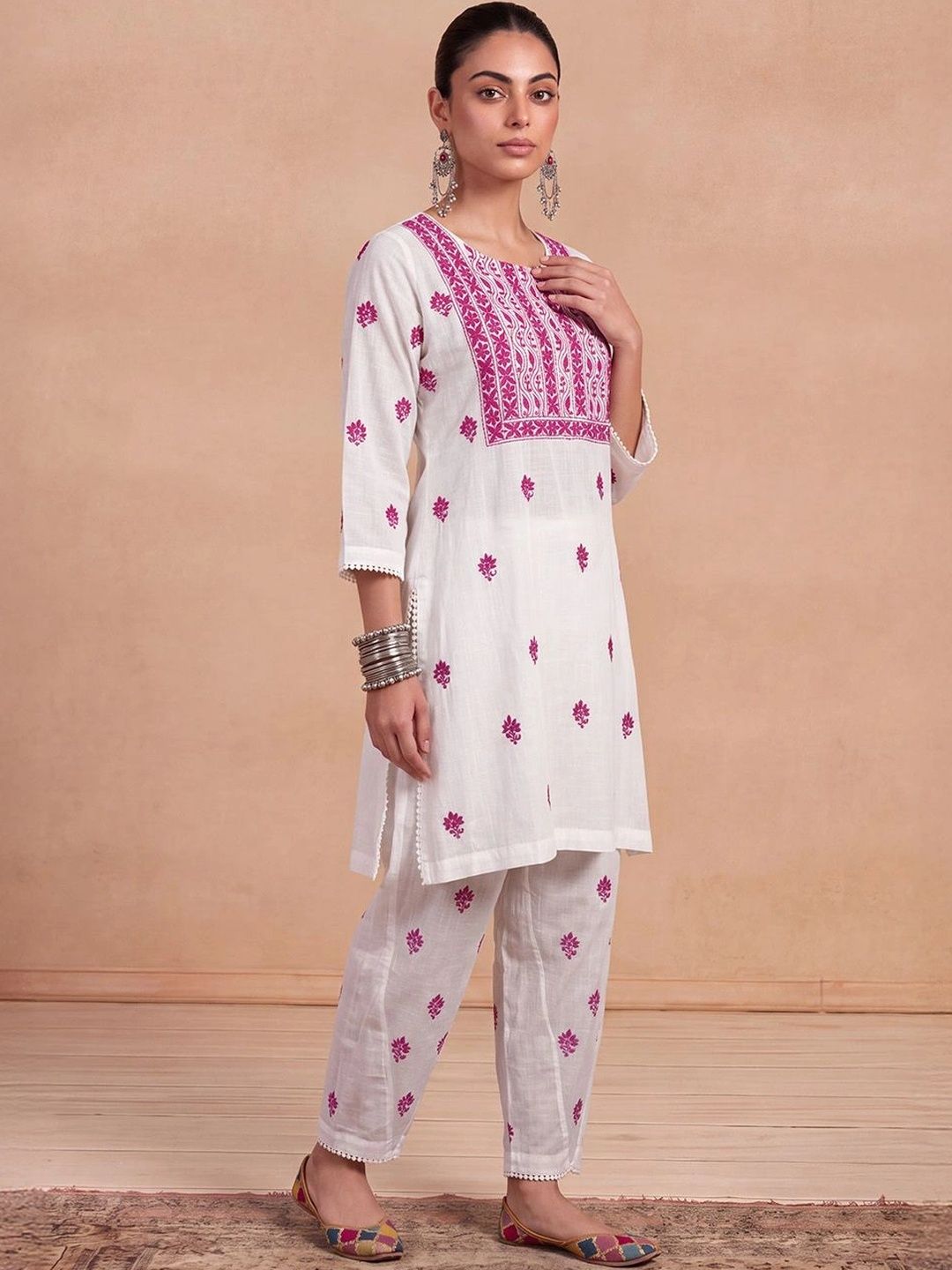 Rumah Chikankari Kurta Chikankari Biasa Wanita dengan Seluar