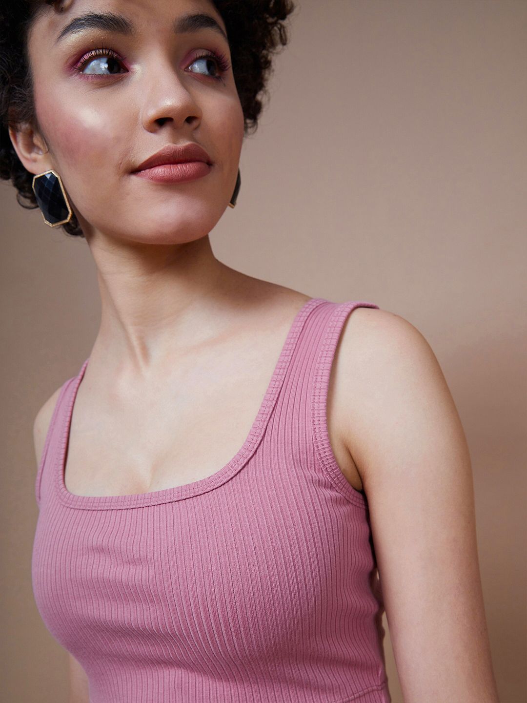 SASSAFRAS BASICS Rib Square Neck Crop Tank Top