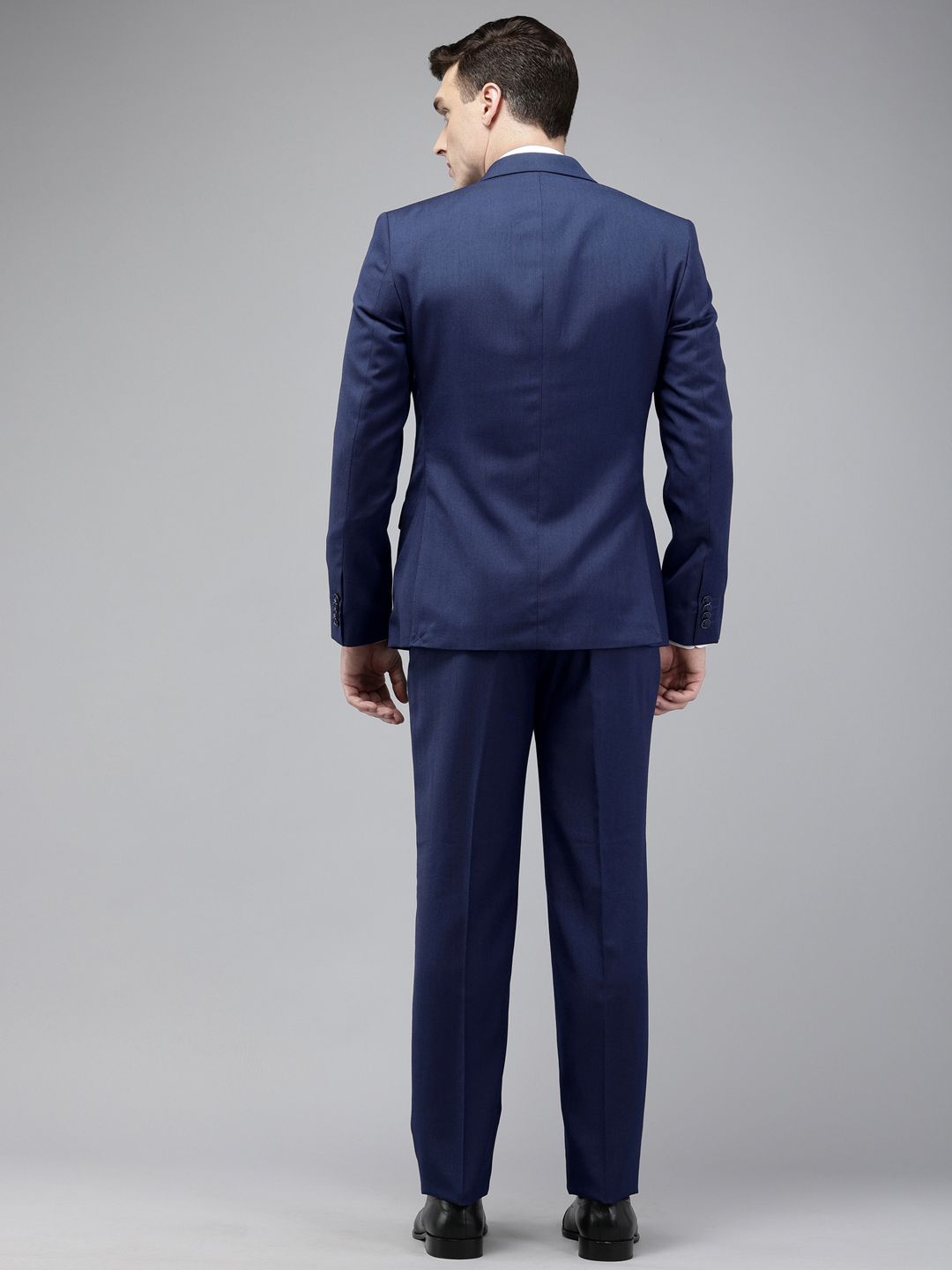 Park Avenue Self Design Textured Single Breasted 3-Peice Formal Suit