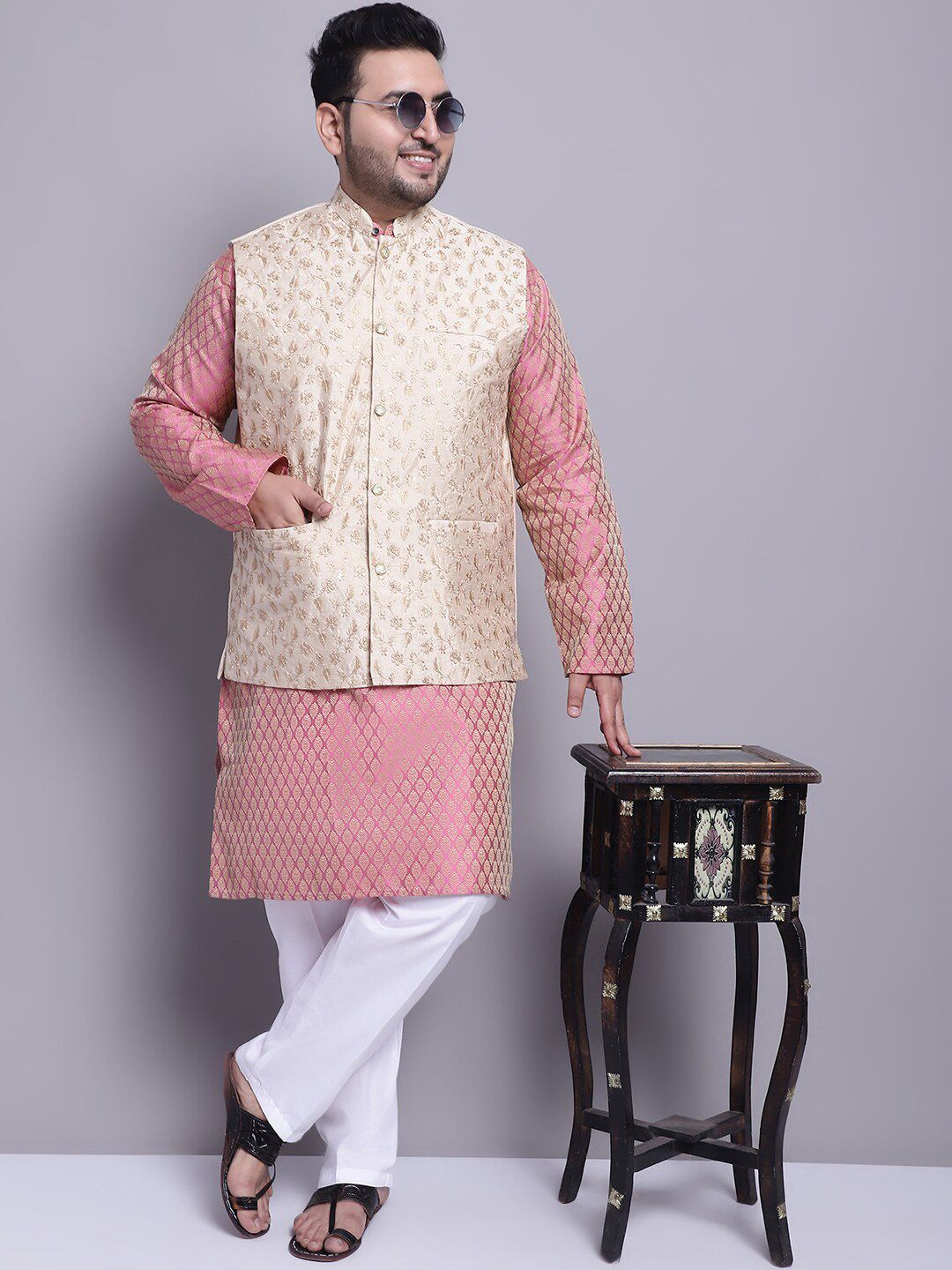 Kurta Biasa SOJANYA PLUS dengan Piyama & Nehrujacket