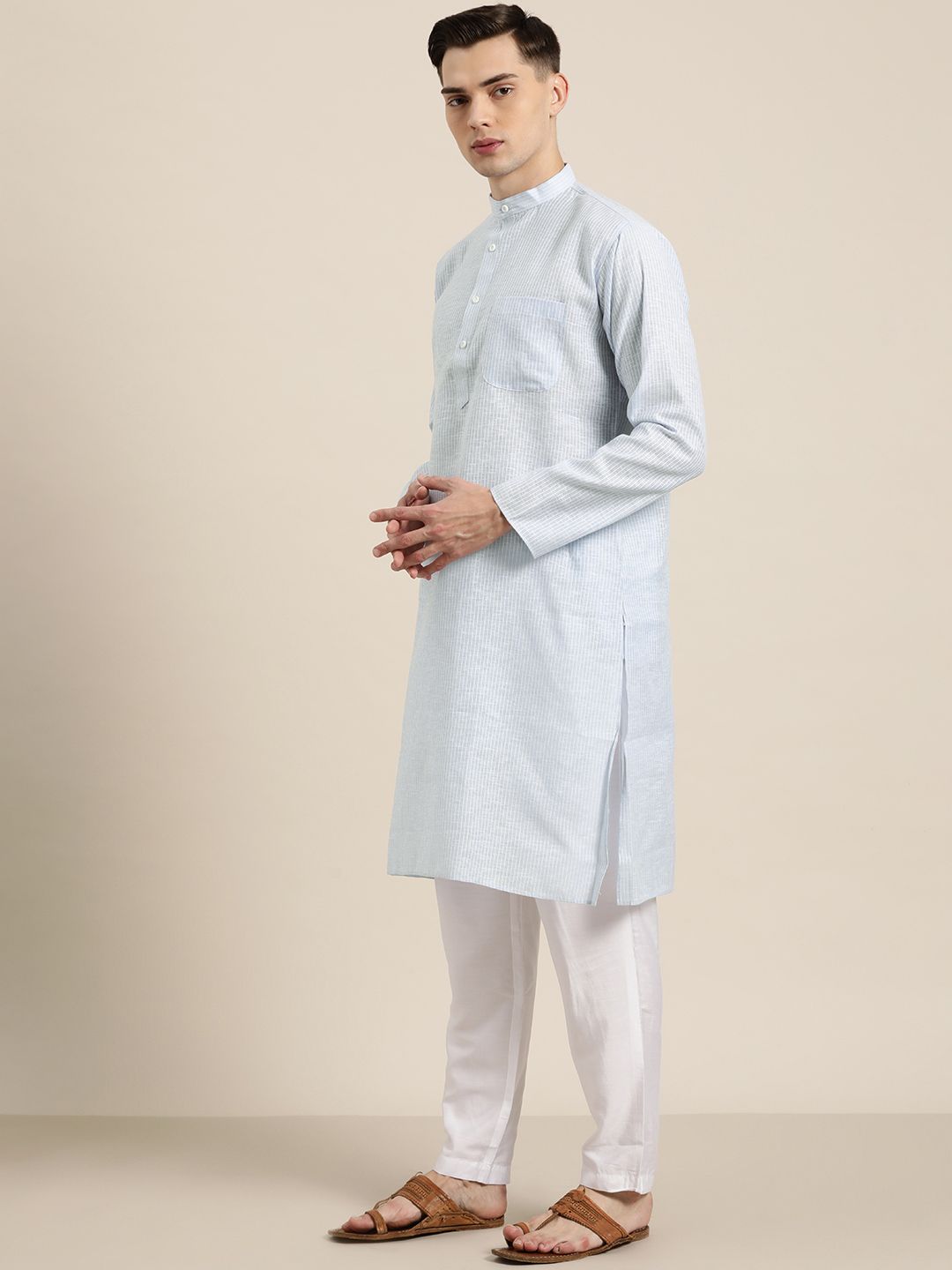 SOJANYA Men Blue & White Pure Cotton Striped Kurta