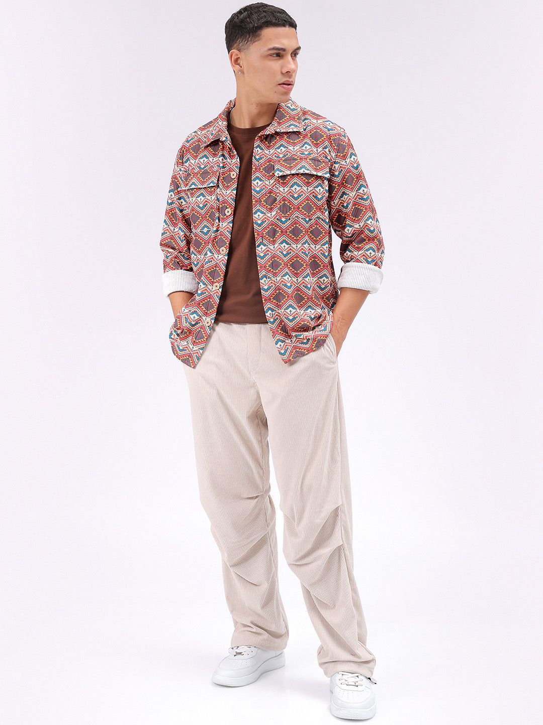 The Indian Garage Co Men Spread Collar Geometric Printed Casual Shirt