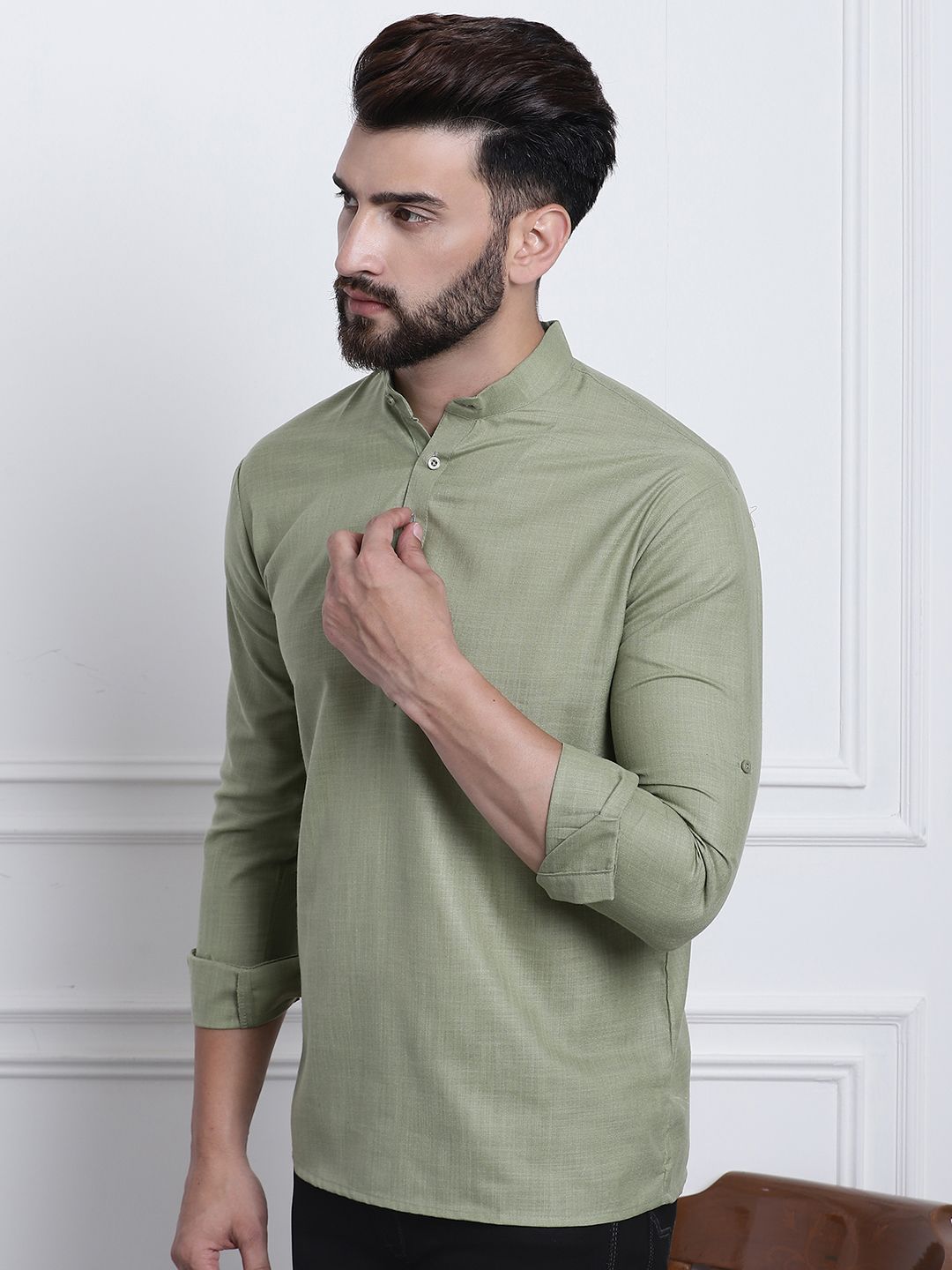 SOJANYA Men Green Solid Straight Kurta