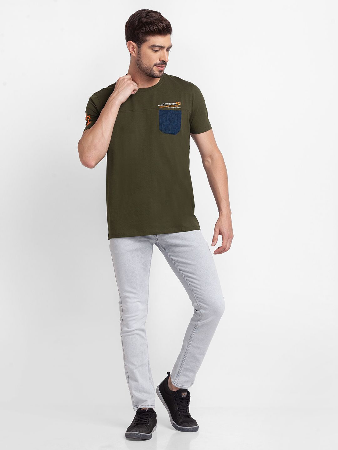 SPYKAR Typography Printed Slim Fit Casual Pocket T-shirt