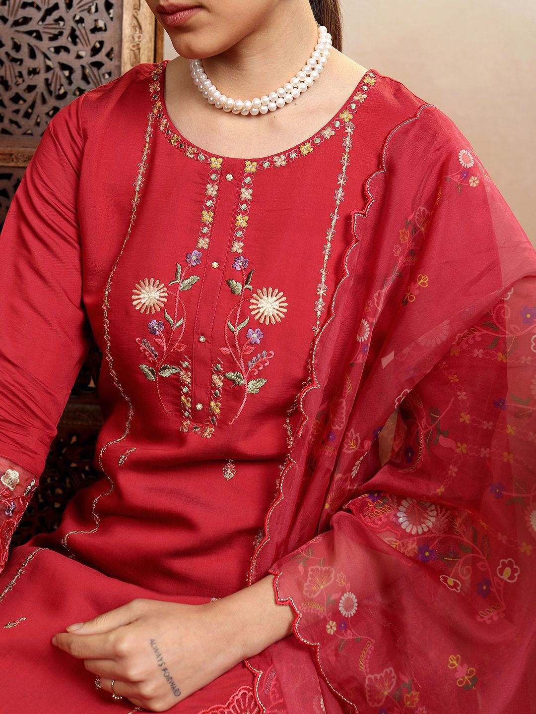 Vishudh Red Floral Embroidered Thread Work Straight Kurta With Trousers & Dupatta
