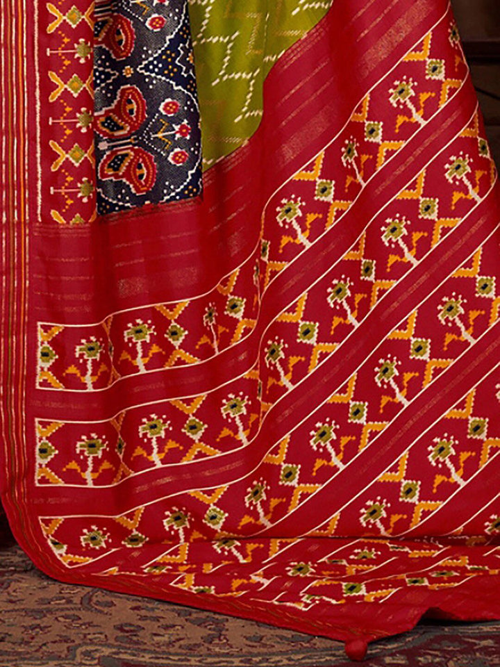Saree mall Ethnic Motifs Printed Silk Blend Patola Sarees