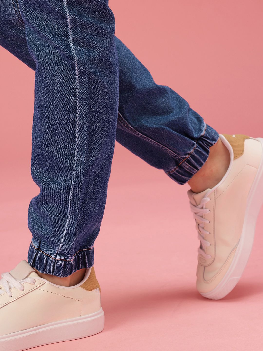 DressBerry Women High-Rise Light Fade Stretchable Jogger