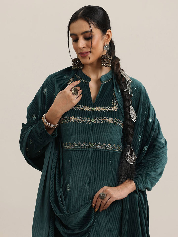 Libas Floral Embroidered Mandarin Collar Velvet Kurta With Trousers & Dupatta