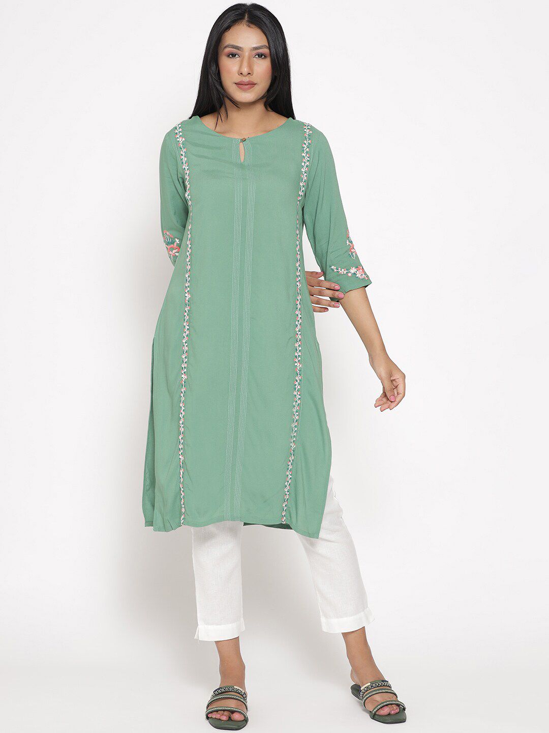 W Women Floral Embroidered Keyhole Neck Thread Work Kurta