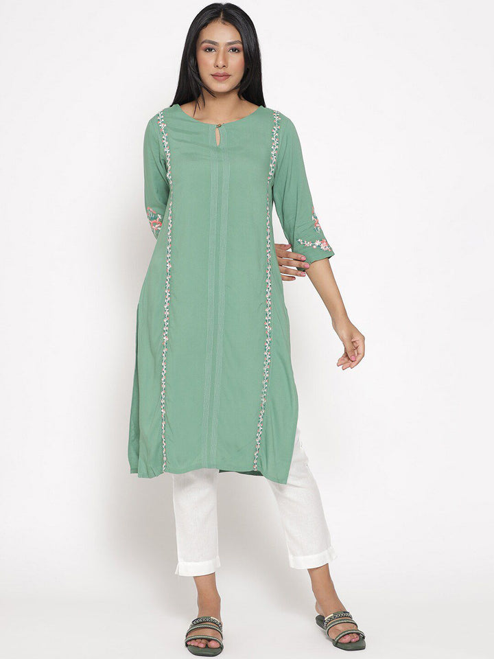 W Women Floral Embroidered Keyhole Neck Thread Work Kurta
