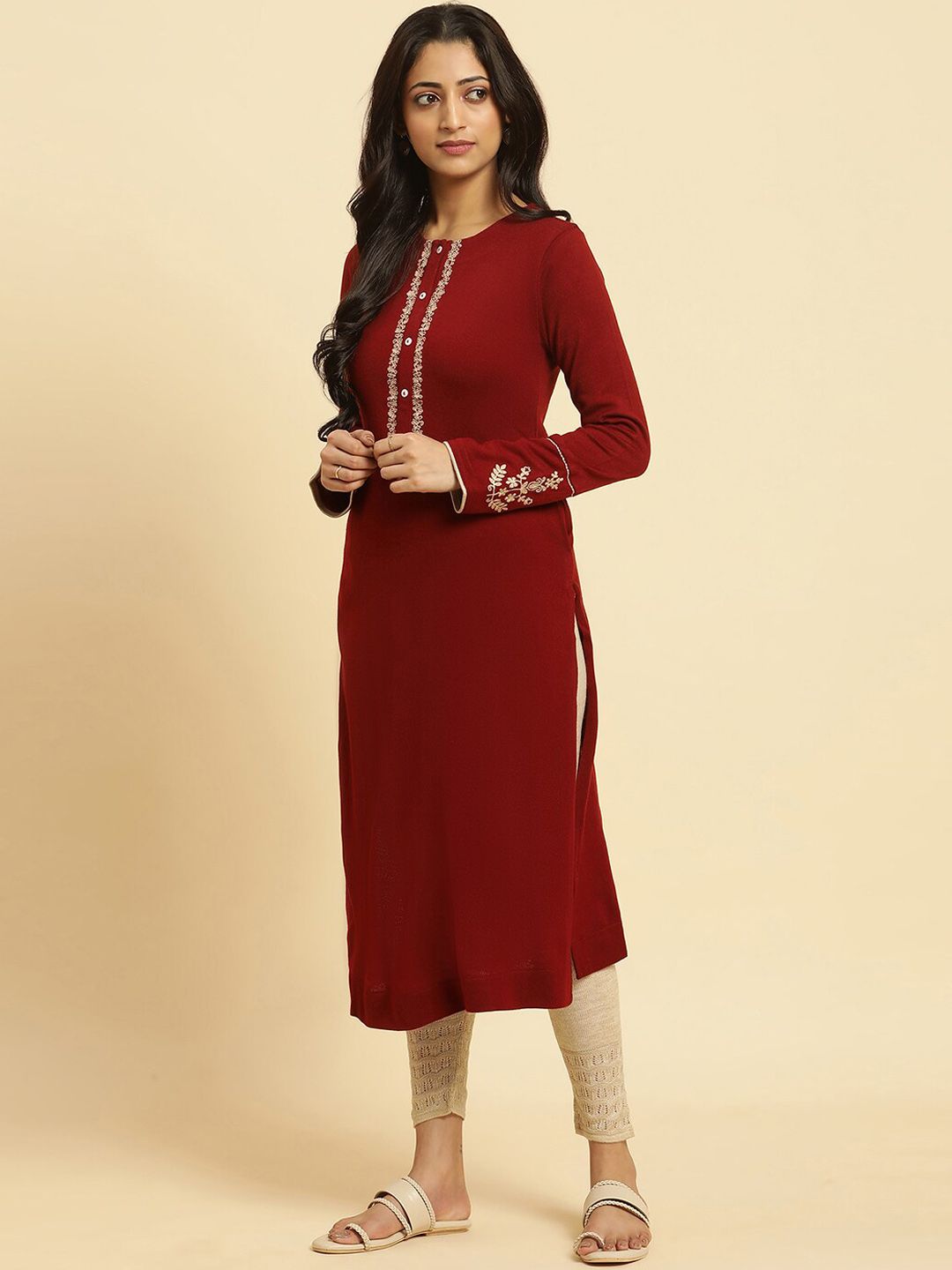 W Floral Yoke Design Thread Work Regular Kurta with Leggings