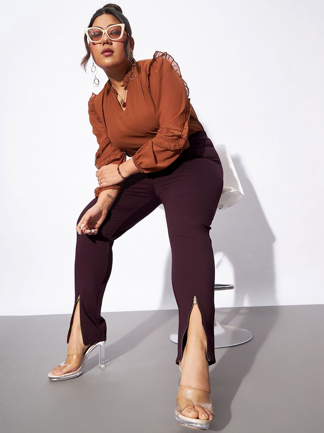SASSAFRAS Curve Women Plus Size Burgundy Slim Fit Zip Detail Regular Trousers