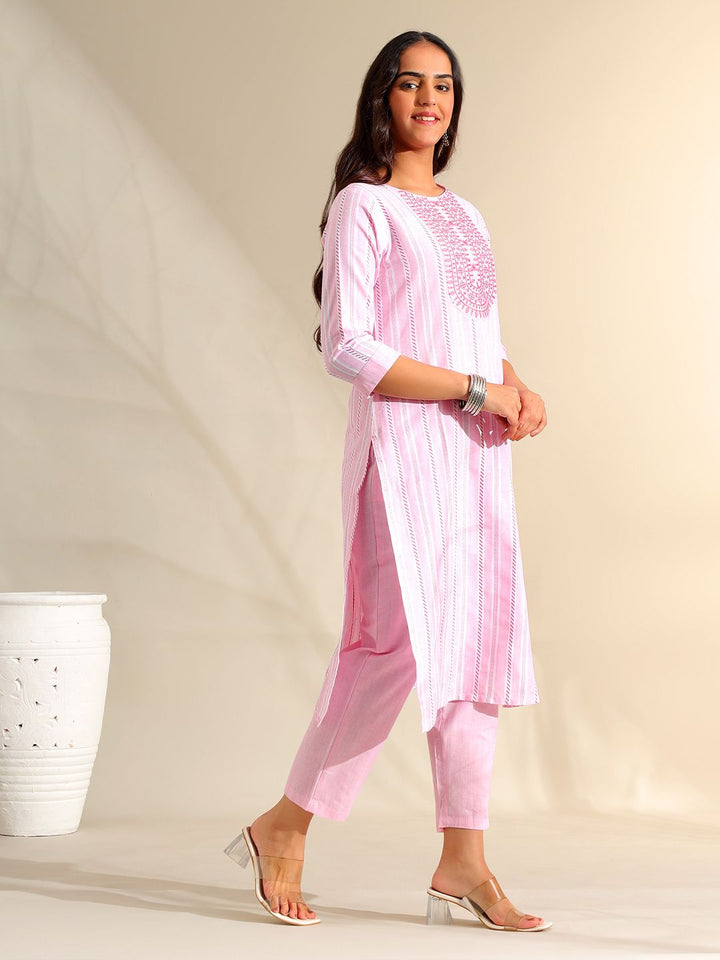 Mamicha Women Striped Regular Thread Work Pure Cotton Kurta with Trousers
