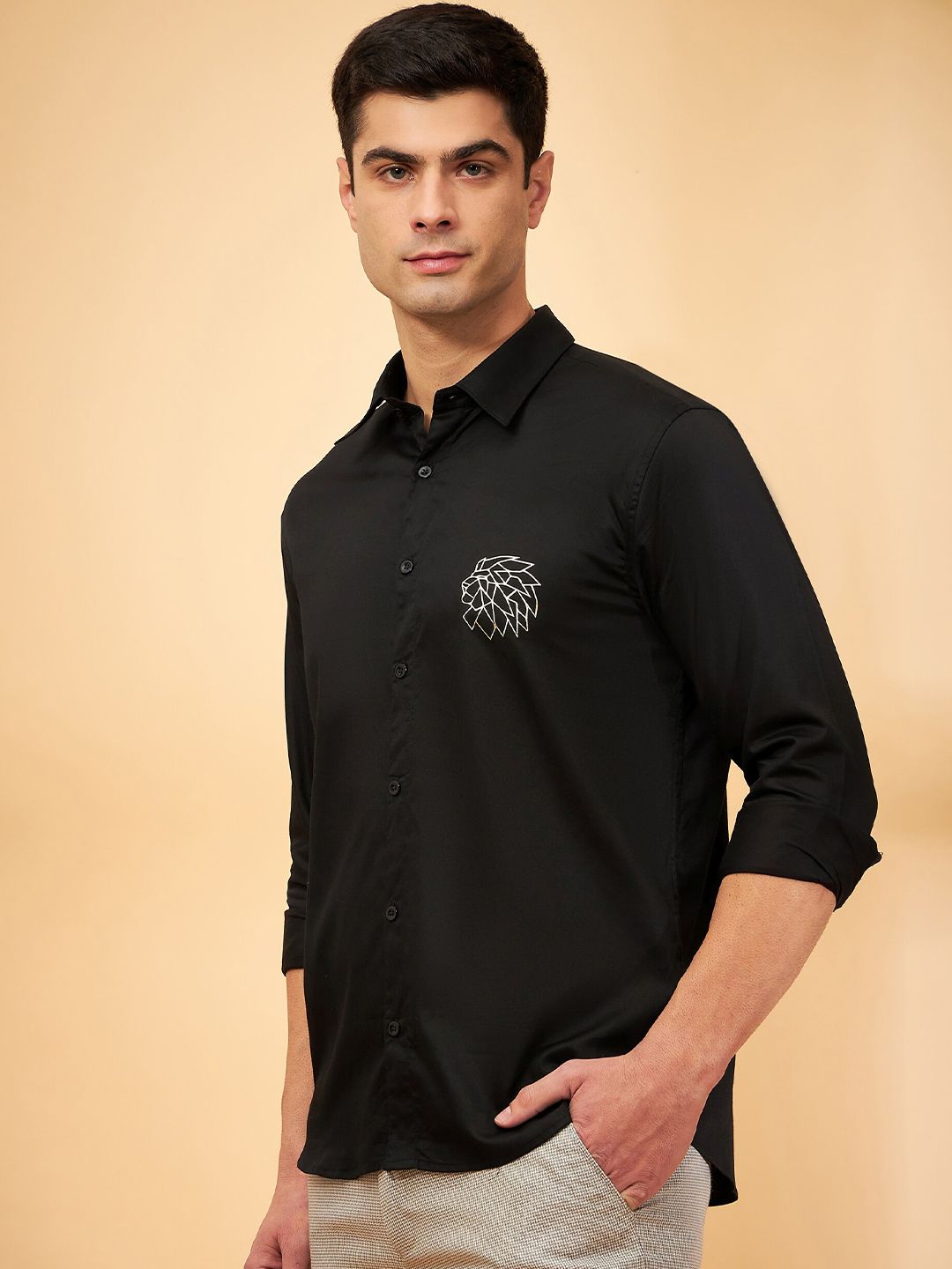 DENNISON Smart Spread Collar Cotton Casual Shirt