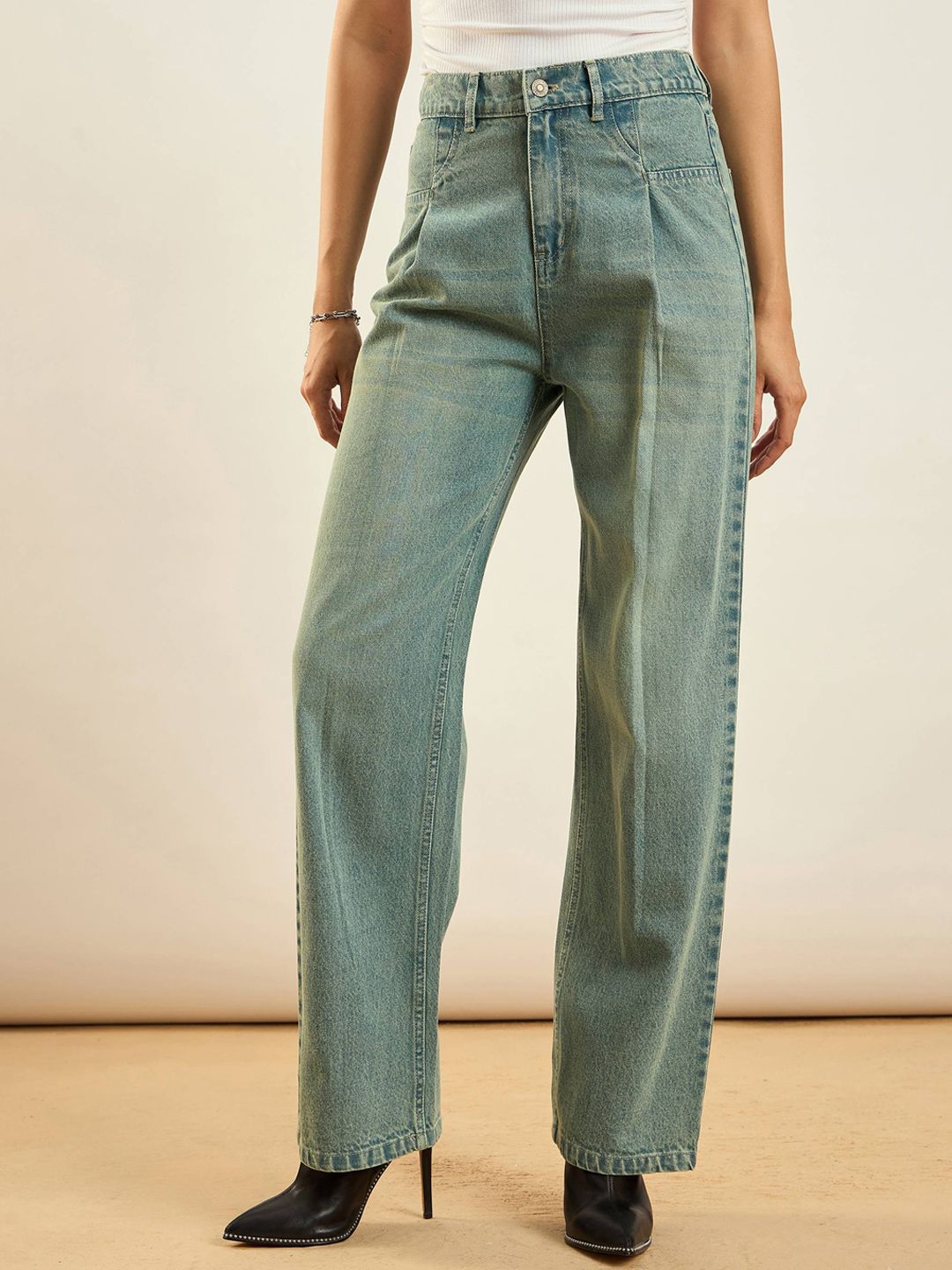 SASSAFRAS Women Straight Fit High-Rise Light Fade Acid Wash Stretchable Jeans