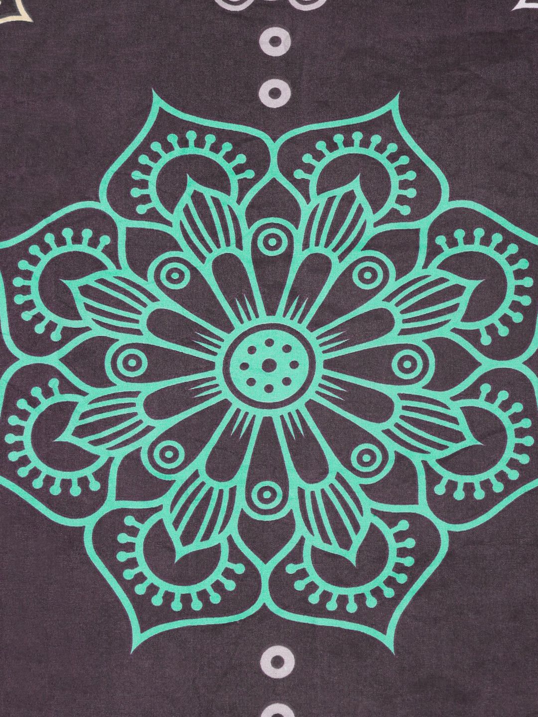 KLOTTHE Black Ethnic Motifs Printed 300TC Fitted Double King Bedsheet With 4 Pillow Cover