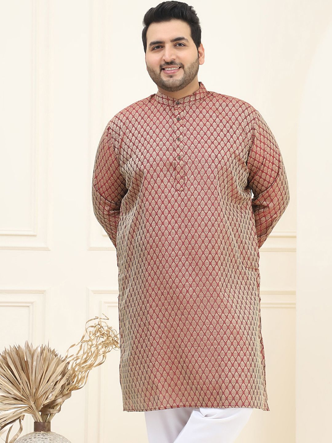 SOJANYA PLUS Men Maroon & Golden Jacquard Silk Woven Design Straight Kurta