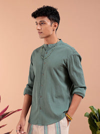 The Indian Garage Co Men Slim Fit Textured Mandarin Collar Resortwear Shirt