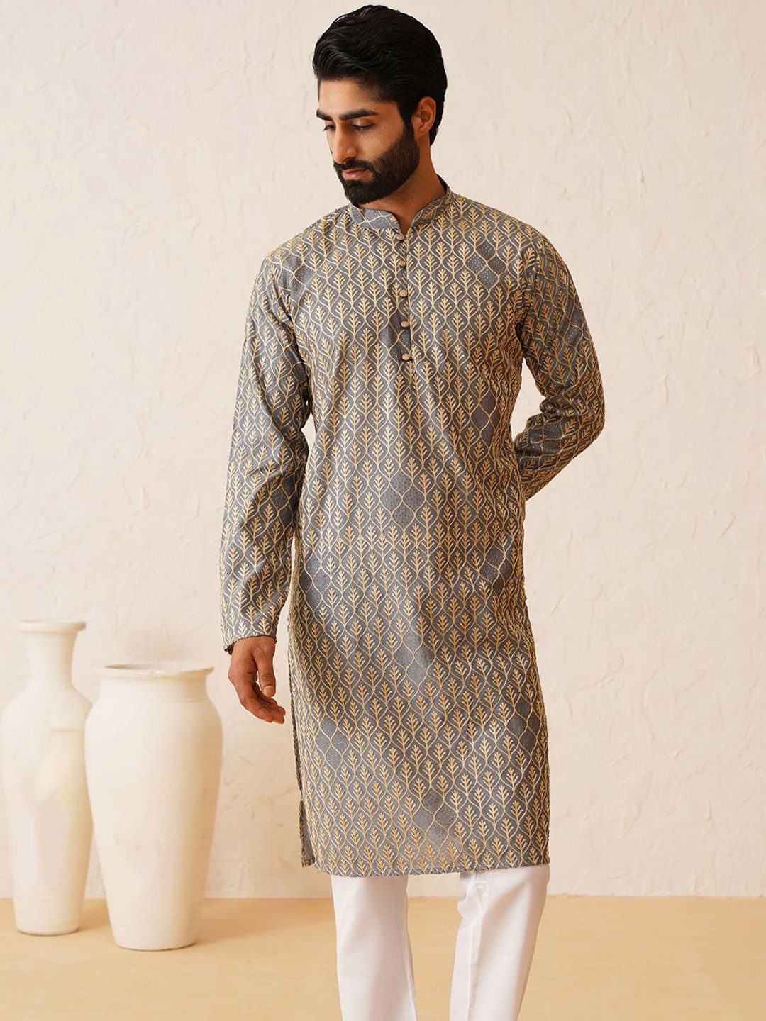 SOJANYA Motif Etnik Bersulam Benang Biasa Bekerja Kurta Kapas Tulen dengan Churidar